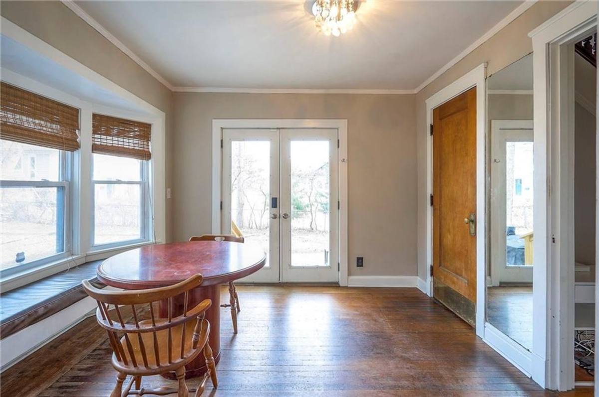 House for rent at 712 E Armour Blvd, Kansas City, MO 64109