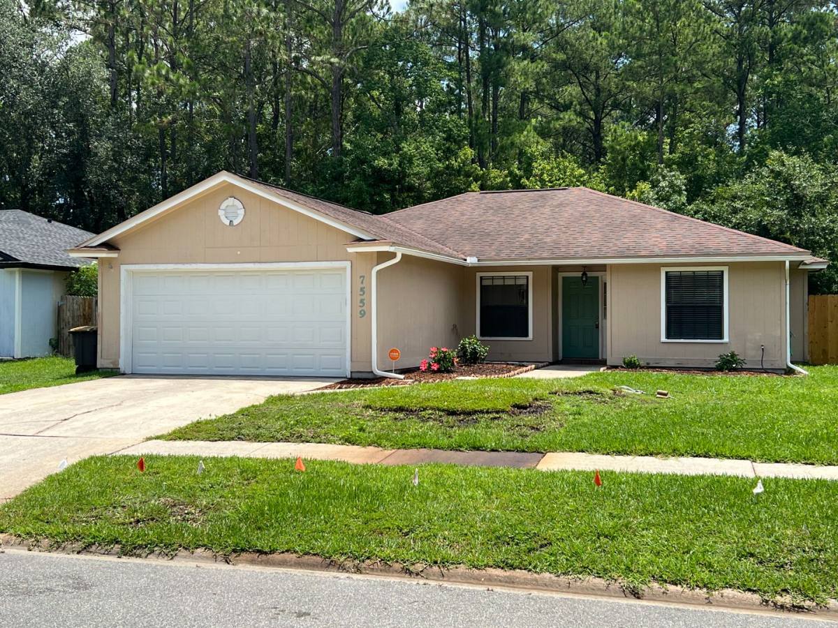 House for rent at 7559 Ginger Tea Trail, Jacksonville, FL 32244