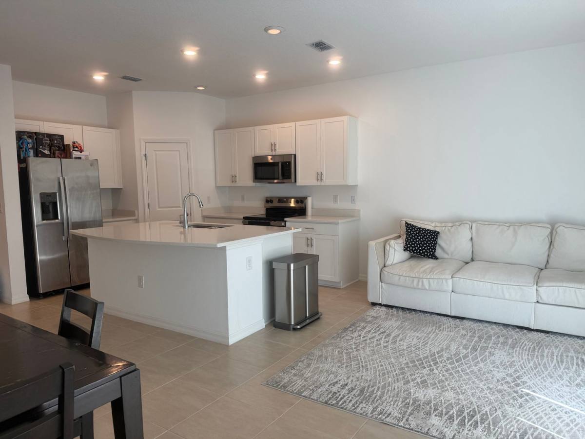 Townhouse for rent at 11820 Glenside Terrace, Palmetto, FL 34221