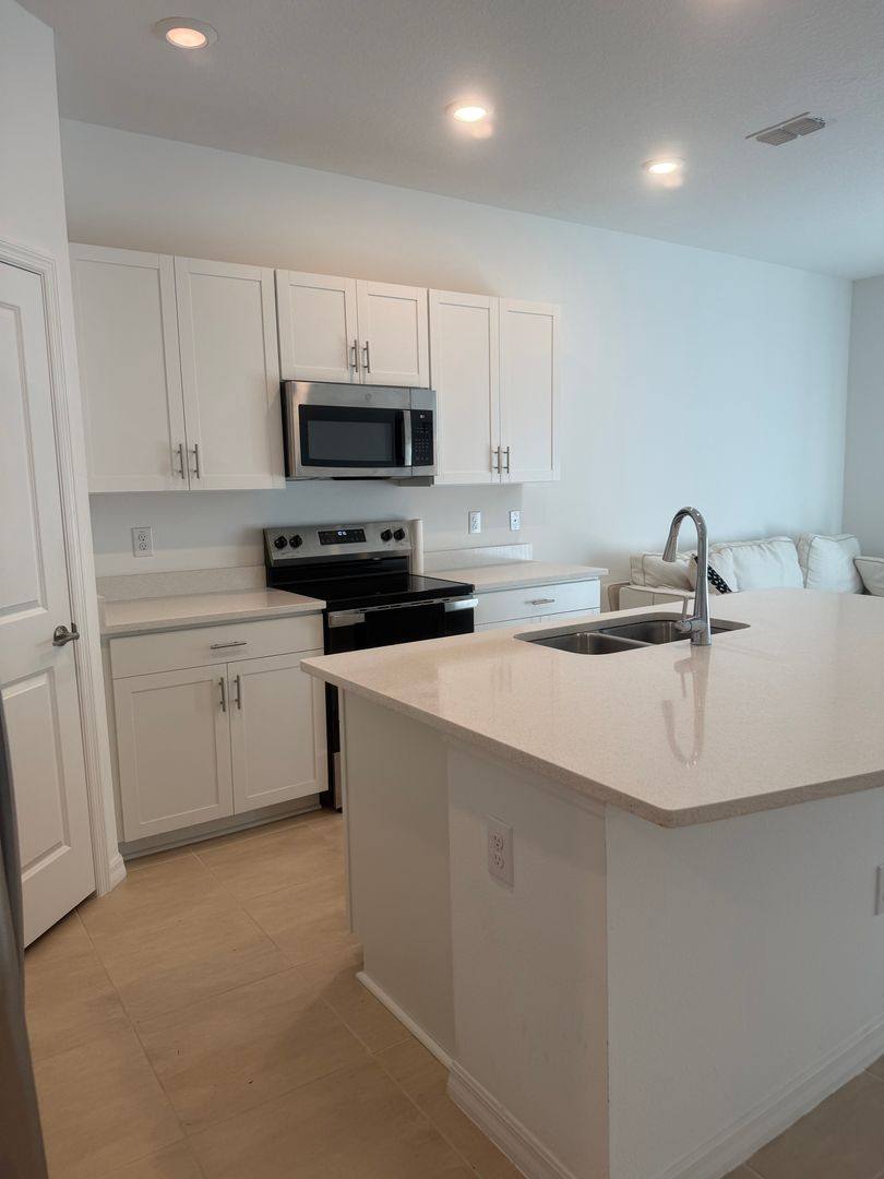 Townhouse for rent at 11820 Glenside Terrace, Palmetto, FL 34221