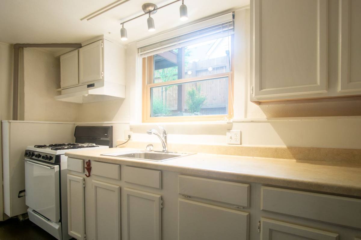 Apartment for rent at 2266 NW Johnson St, Portland, OR 97210
