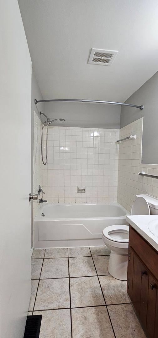 Apartment for rent at 314 Kenbrook Dr, Vandalia, OH 45377