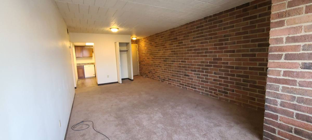 Apartment for rent at 10 N Meadowcroft Ave, Pittsburgh, PA 15216