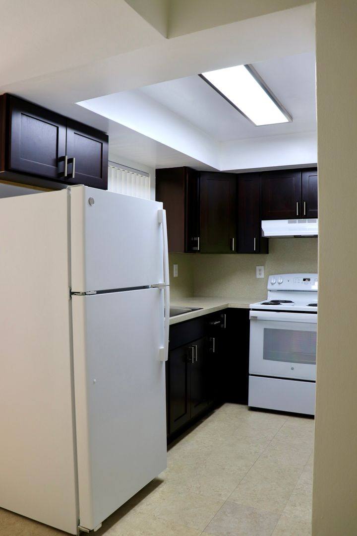 Apartment for rent at 482 SW 9th St, Boca Raton, FL 33432