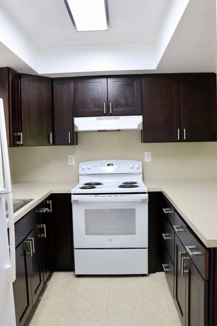 Apartment for rent at 482 SW 9th St, Boca Raton, FL 33432