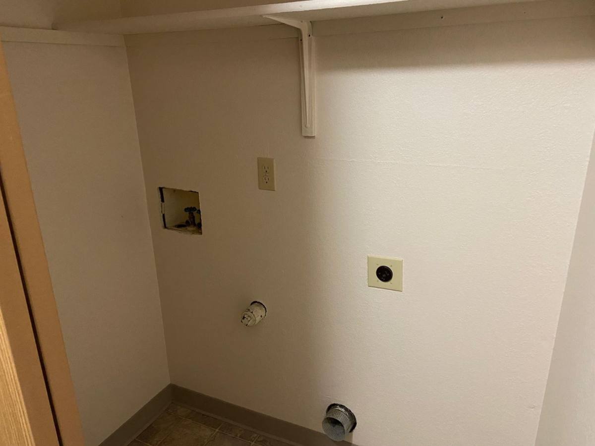 Apartment for rent at 926 Anderson Lane, Springfield, OR 97477