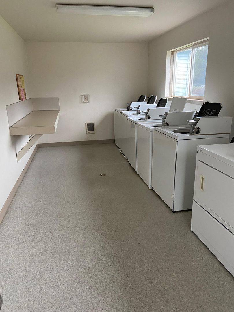 Apartment for rent at 926 Anderson Lane, Springfield, OR 97477