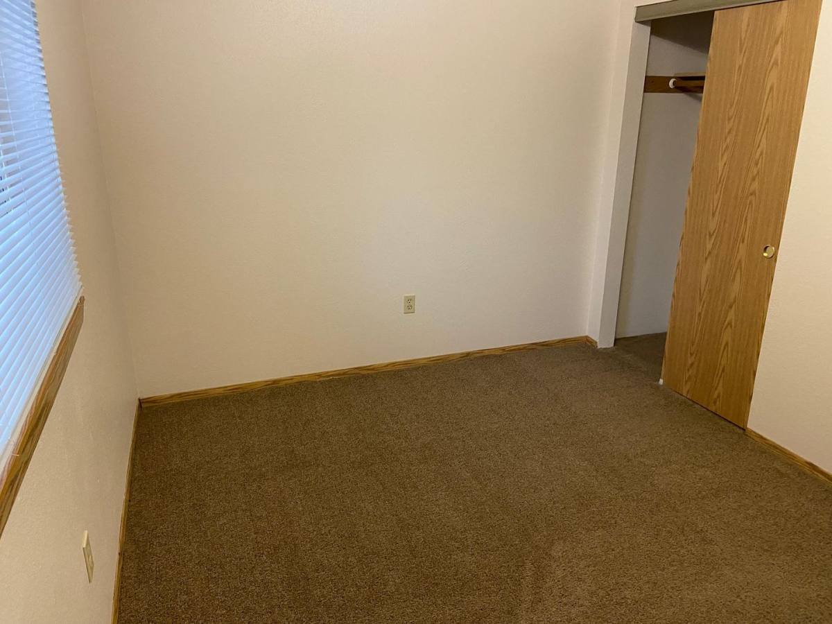 Apartment for rent at 926 Anderson Lane, Springfield, OR 97477