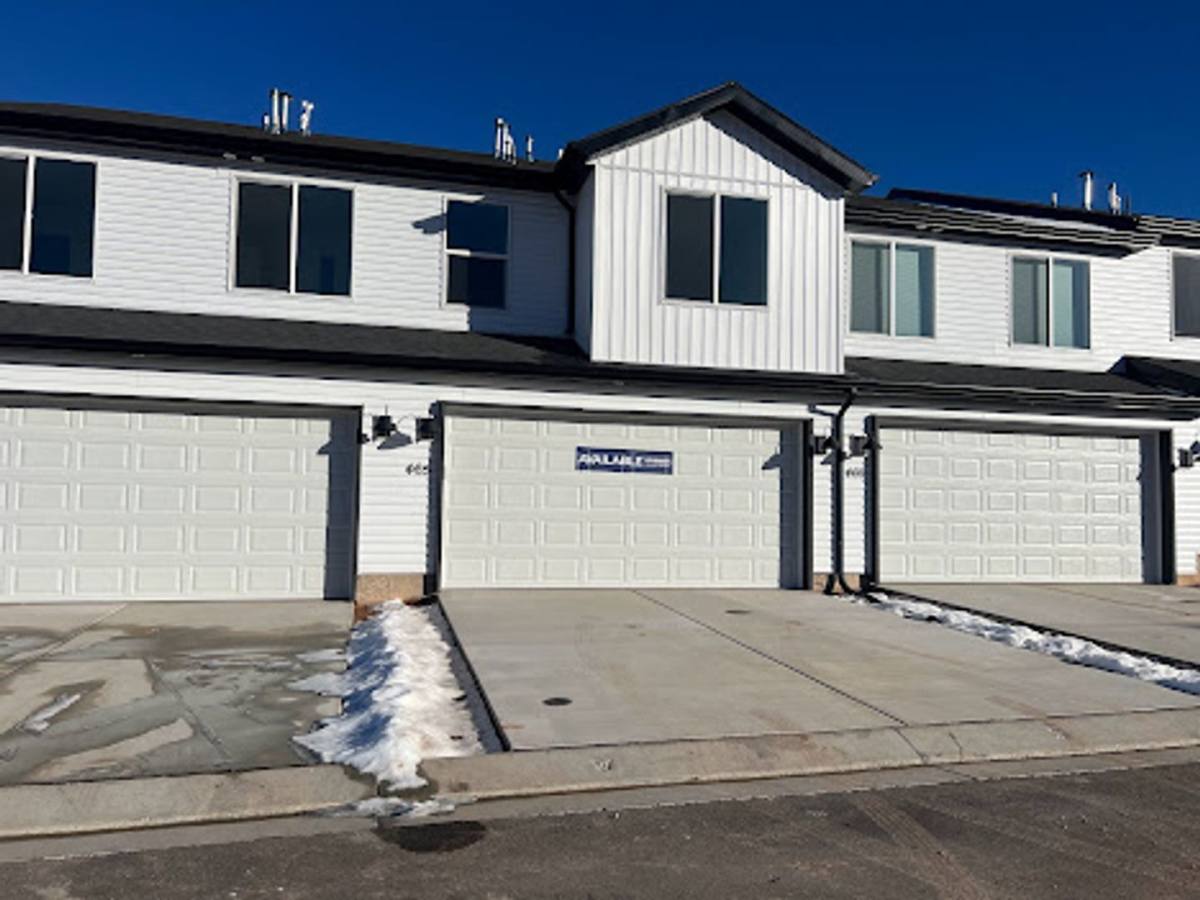 Townhouse for rent at 465 S May Dr, Cedar City, UT 84720