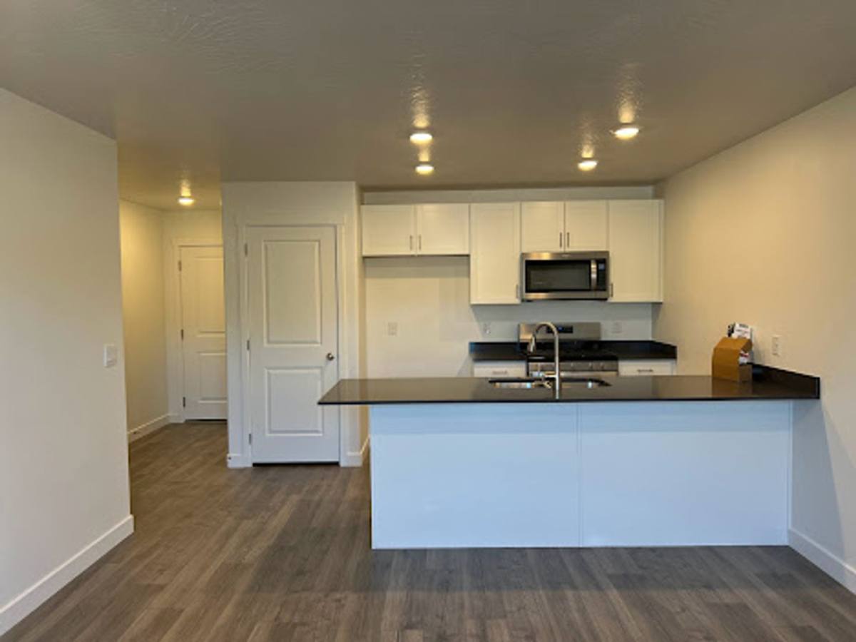Townhouse for rent at 465 S May Dr, Cedar City, UT 84720