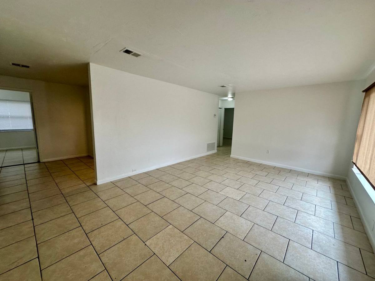 House for rent at 1317 Cambridge Dr, Kissimmee, FL 34747