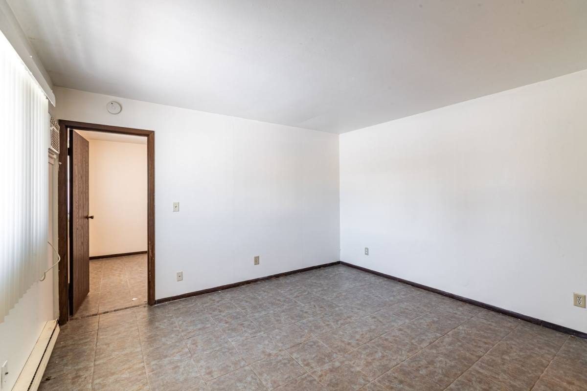 Apartment for rent at 1749 La Crescent St, La Crosse, WI 54603