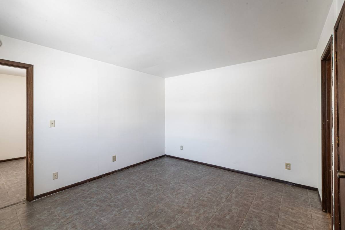 Apartment for rent at 1749 La Crescent St, La Crosse, WI 54603
