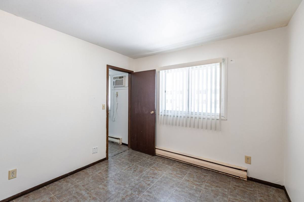 Apartment for rent at 1749 La Crescent St, La Crosse, WI 54603