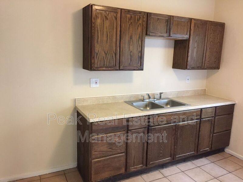 Apartment for rent at 738 Oakland Ave SW, Grand Rapids, MI 49503