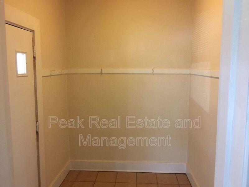 Apartment for rent at 738 Oakland Ave SW, Grand Rapids, MI 49503
