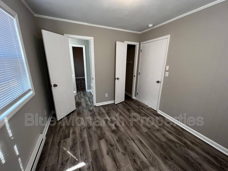 Apartment for rent at 208 W Chestnut St #B, Stanley, NC 28164