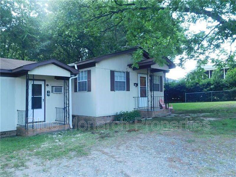 Apartment for rent at 208 W Chestnut St #B, Stanley, NC 28164