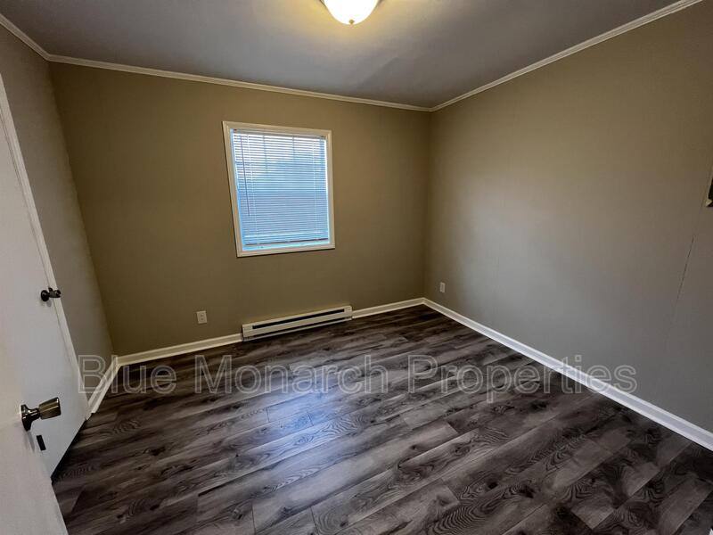 Apartment for rent at 208 W Chestnut St #B, Stanley, NC 28164
