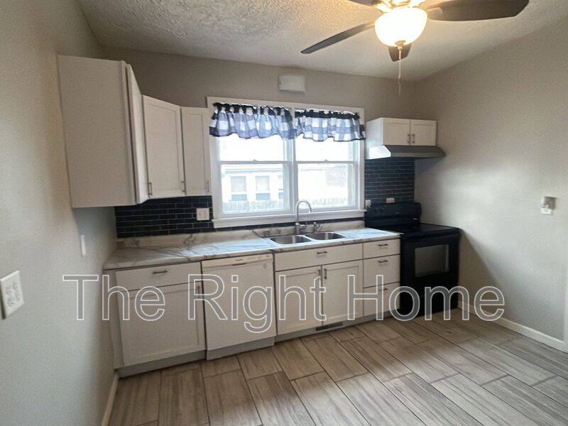 House for rent at 840 E 6th St, Fremont, NE 68025
