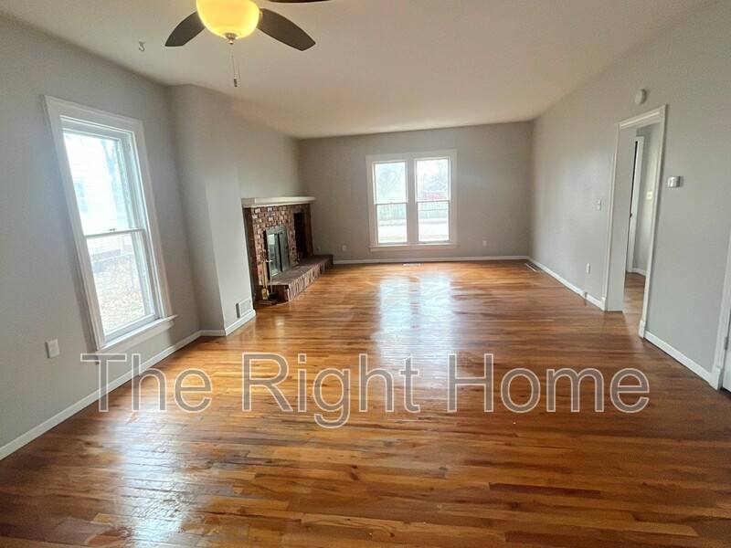 House for rent at 840 E 6th St, Fremont, NE 68025
