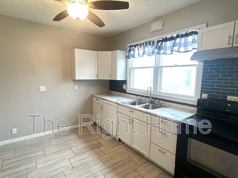 House for rent at 840 E 6th St, Fremont, NE 68025