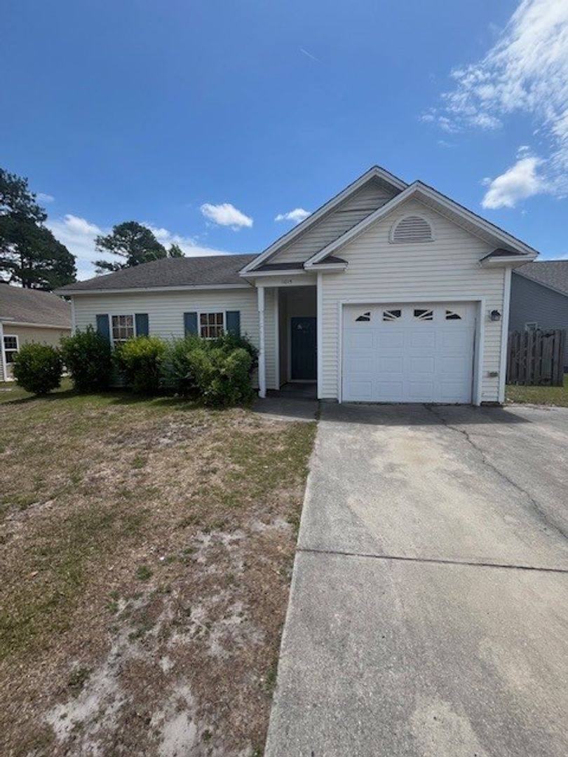 House for rent at 1015 Foxridge Way, Leland, NC 28451