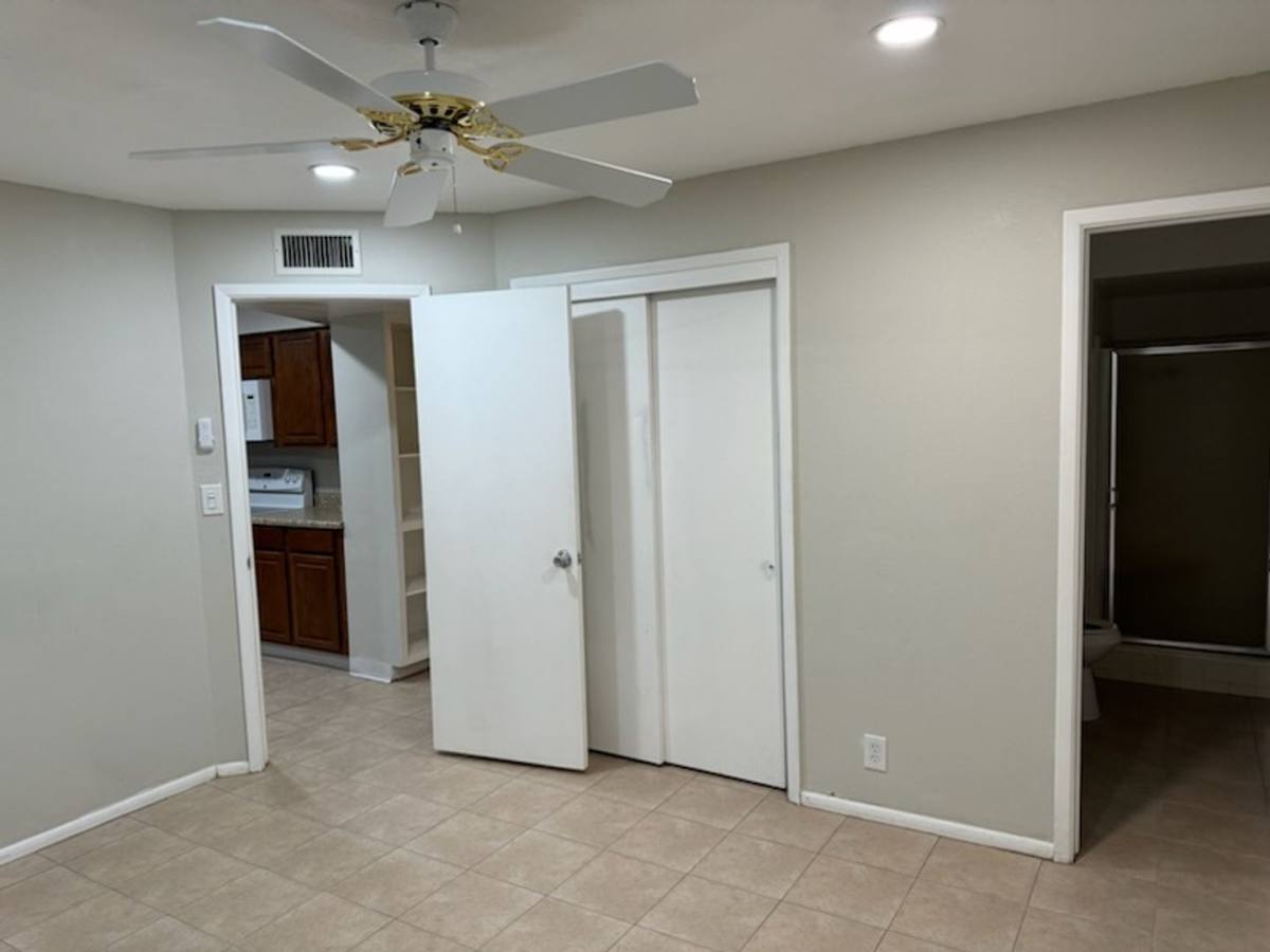 Townhouse for rent at 6128 & 6130 E Akron St, Mesa, AZ 85205