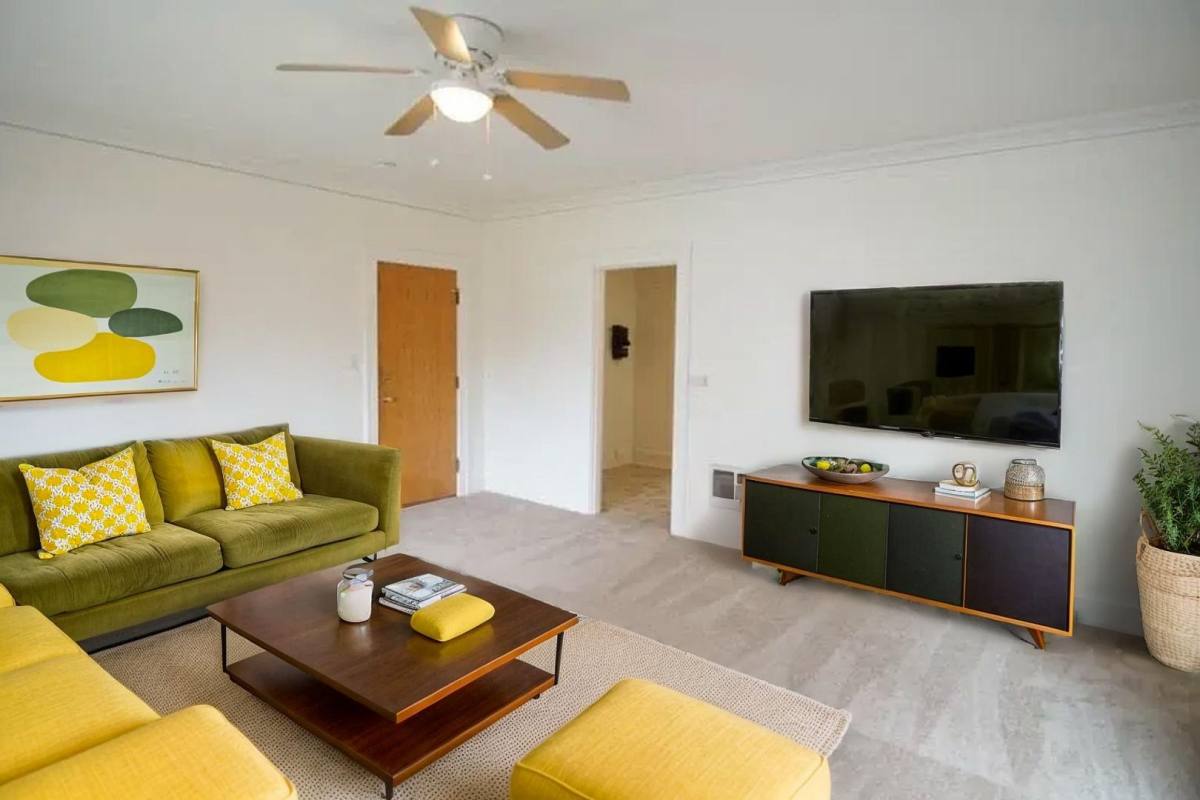 Apartment for rent at 1410 NE Weidler St, Portland, OR 97232