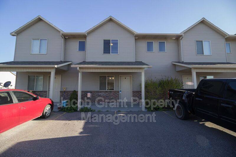 Townhouse for rent at 1648 N Stevens Dr #B, Idaho Falls, ID 83401