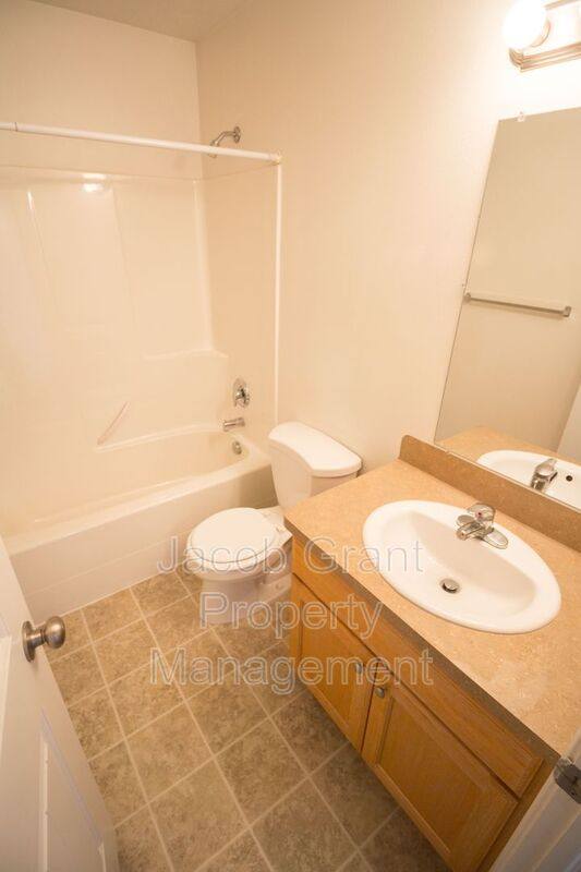 Townhouse for rent at 1648 N Stevens Dr #B, Idaho Falls, ID 83401