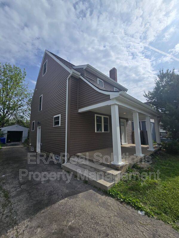 House for rent at 1536 E Weber Rd, Columbus, OH 43211
