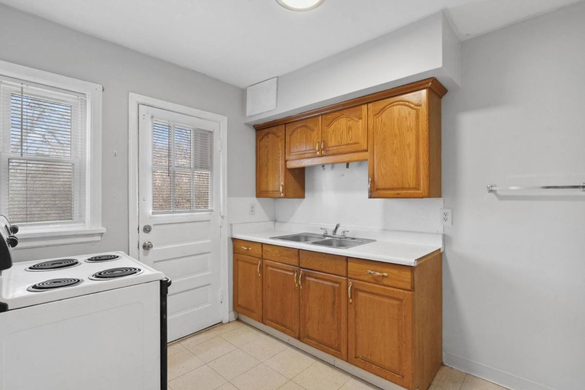 Apartment for rent at 1371-1377 Florence St, Dayton, OH 45403