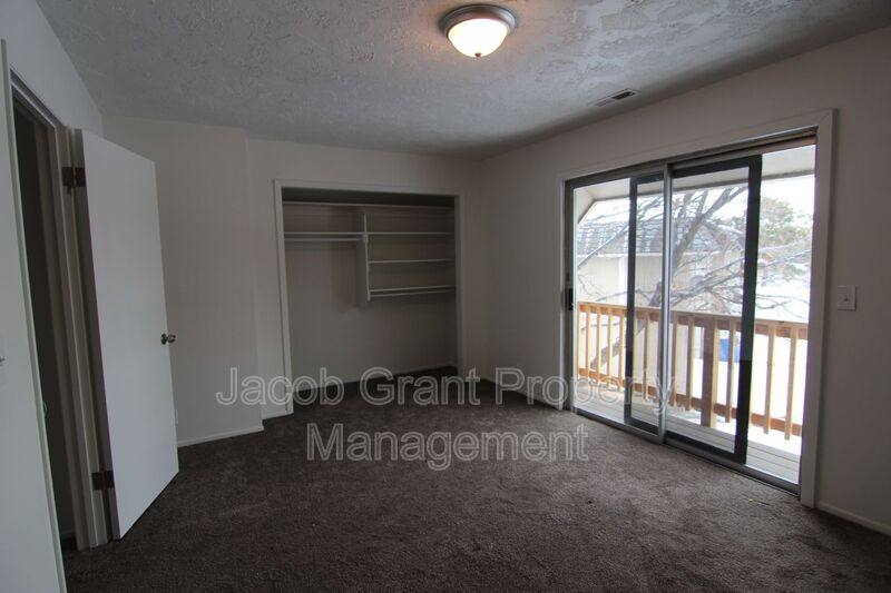 Townhouse for rent at 1474 S Falcon Dr, Idaho Falls, ID 83406