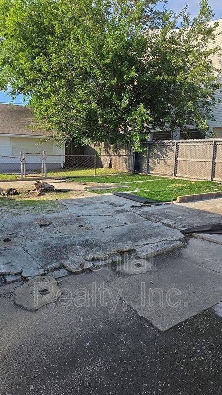 House for rent at 8025 Pompano St, New Orleans, LA 70126