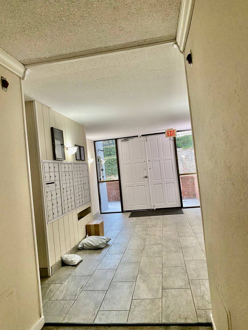 Apartment for rent at 610 The Village, Redondo Beach, CA 90277