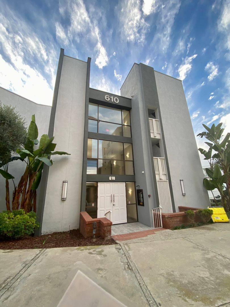 Apartment for rent at 610 The Village, Redondo Beach, CA 90277