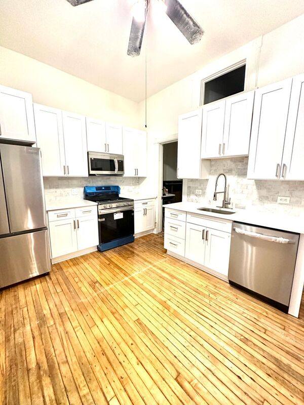 Apartment for rent at 1656 S Throop St #1R, Chicago, IL 60608