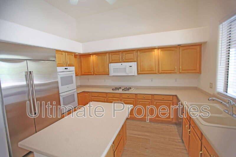 House for rent at 13872 E Kalil Dr, Scottsdale, AZ 85259