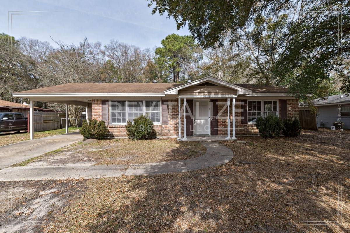 House for rent at 1258 Charmaine Circle N, Mobile, AL 36605
