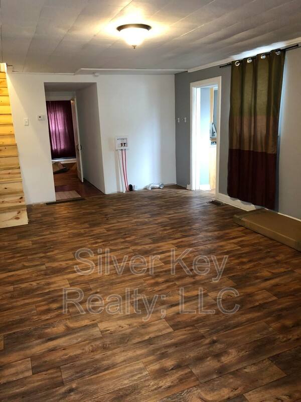 Apartment for rent at 130 S Jackson St #B, Athens, TN 37303