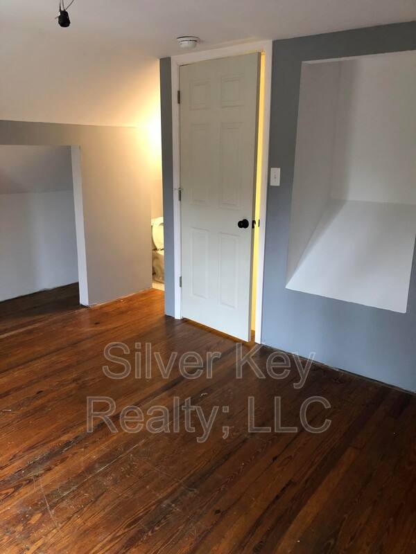 Apartment for rent at 130 S Jackson St #B, Athens, TN 37303