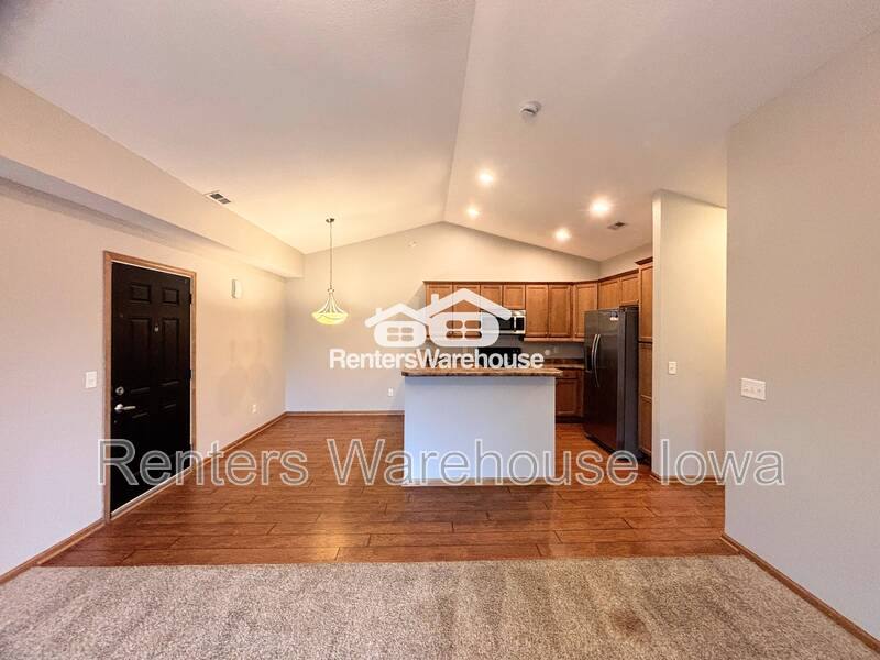 Condo for rent at 2000 Meadow Court #405, Des Moines, IA 50320