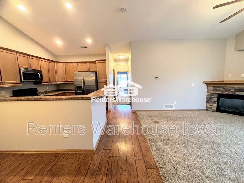 Condo for rent at 2000 Meadow Court #405, Des Moines, IA 50320