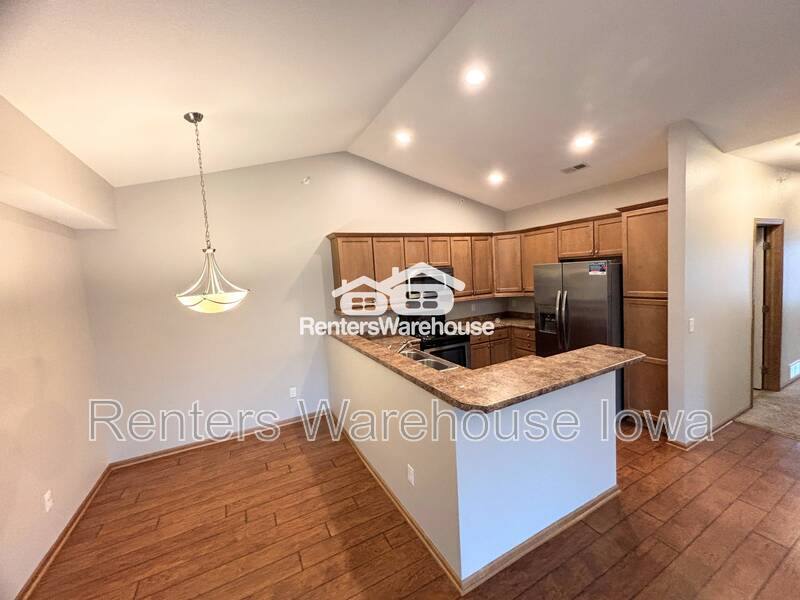 Condo for rent at 2000 Meadow Court #405, Des Moines, IA 50320