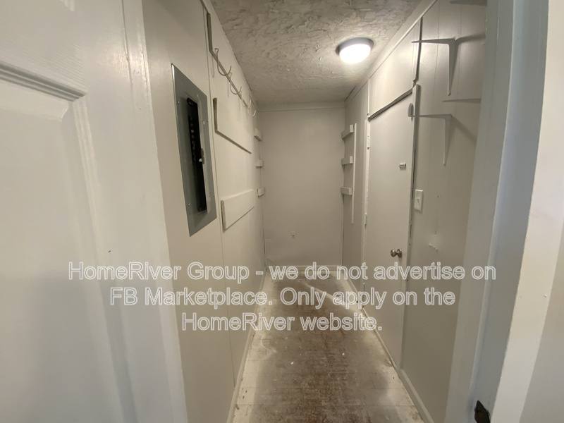 House for rent at 1359 S White Station Rd, Memphis, TN 38117