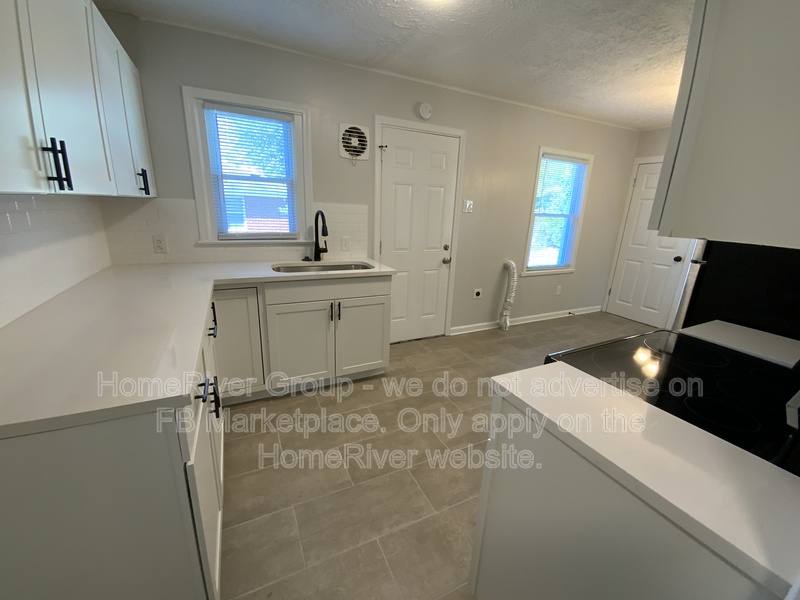 House for rent at 1359 S White Station Rd, Memphis, TN 38117