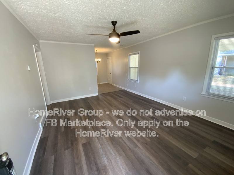 House for rent at 1359 S White Station Rd, Memphis, TN 38117