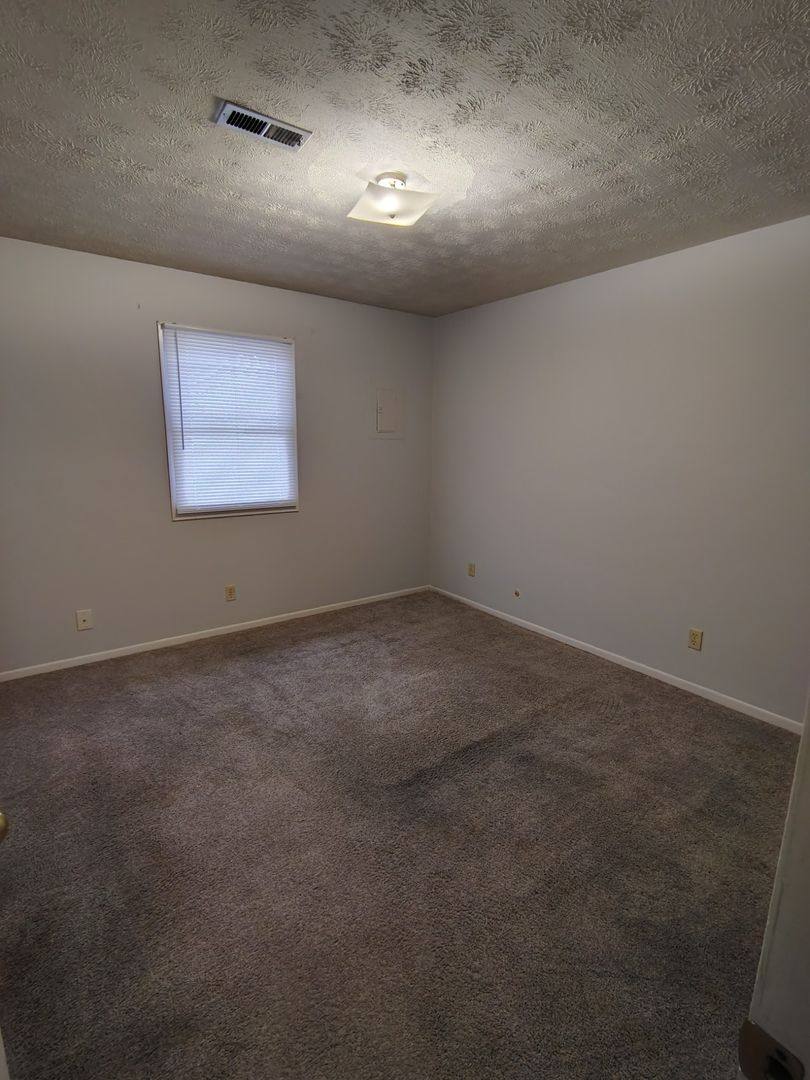 Apartment for rent at 1238 Green Valley Dr, Heath, OH 43056