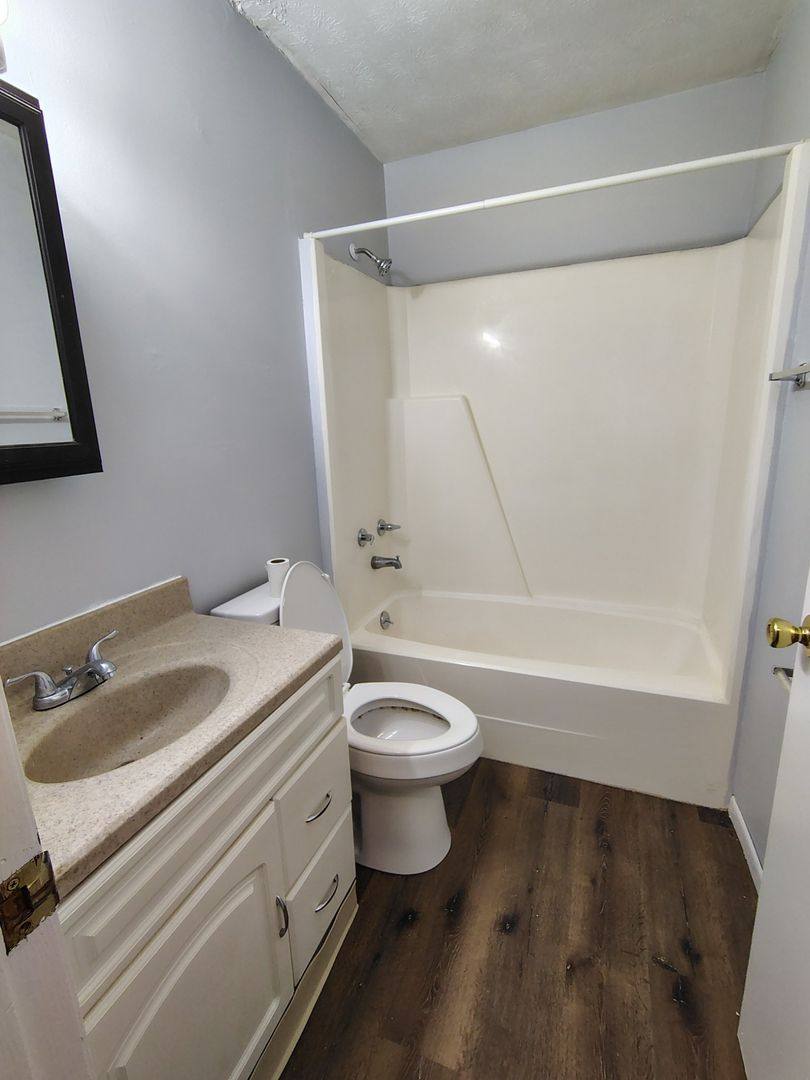 Apartment for rent at 1238 Green Valley Dr, Heath, OH 43056